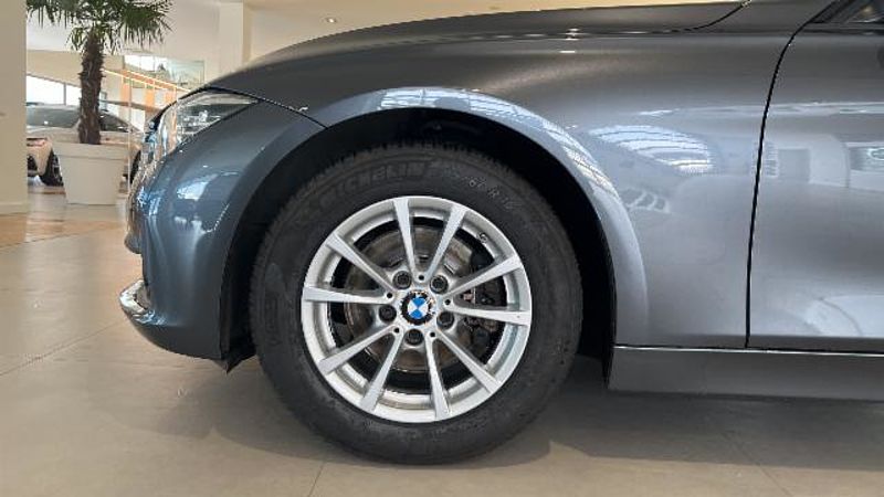 BMW  2.0 D EFFICIENTDYNAMICS AUTO 190 4P